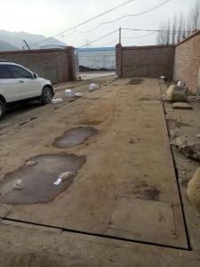 地磅維修現(xiàn)場